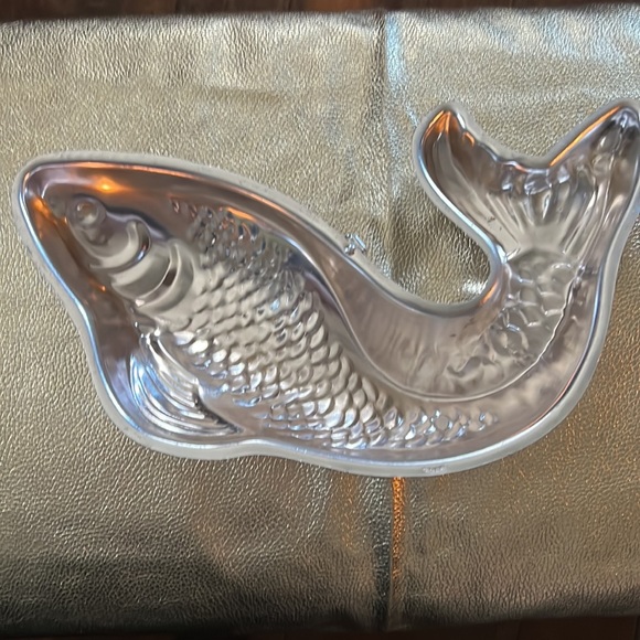 Vintage Fish Jello mild - Picture 2 of 2